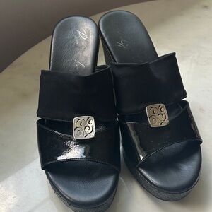 Brighton Dream Black Slide wedge Sandals 8.5